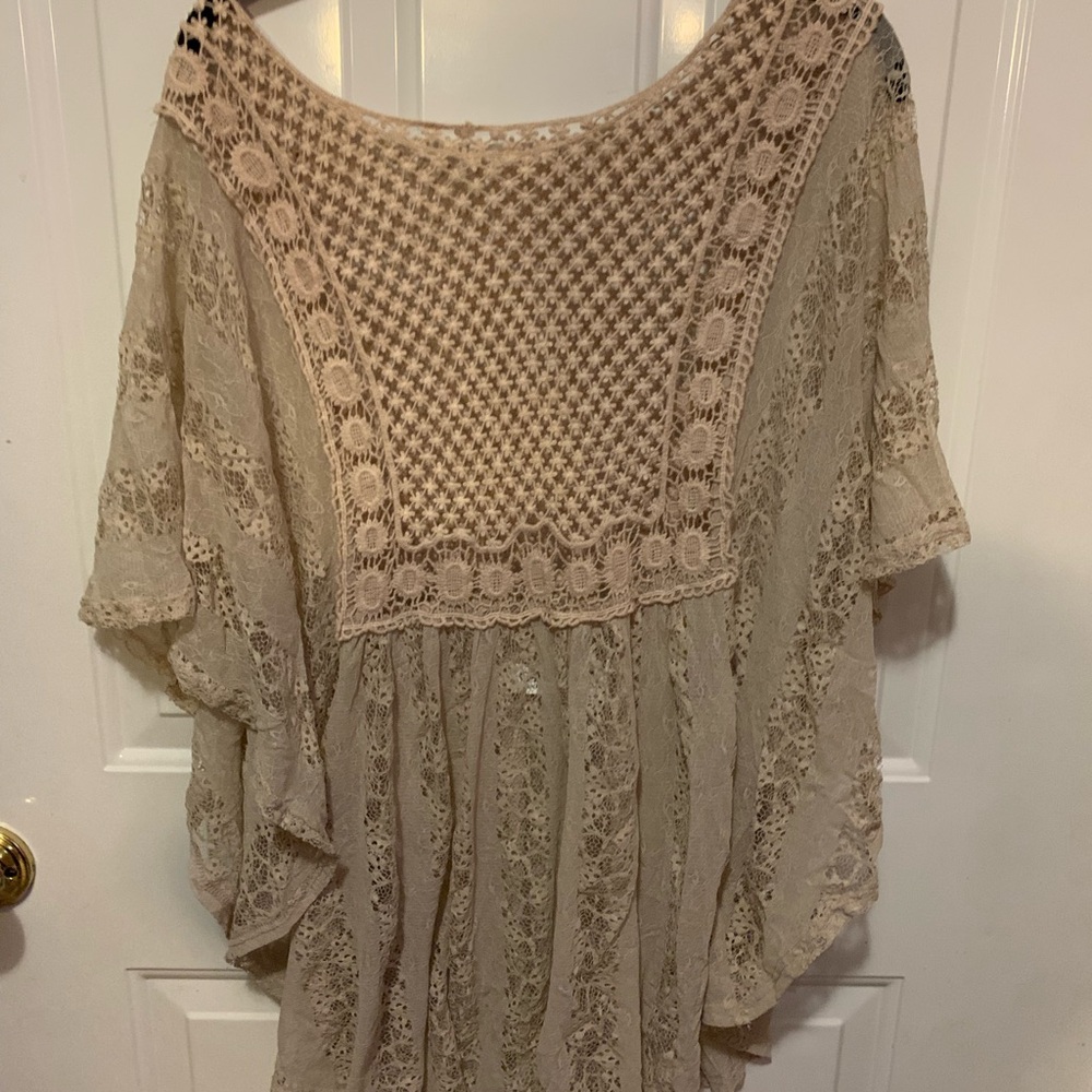 Elegant Lace Women’s Top in Cream